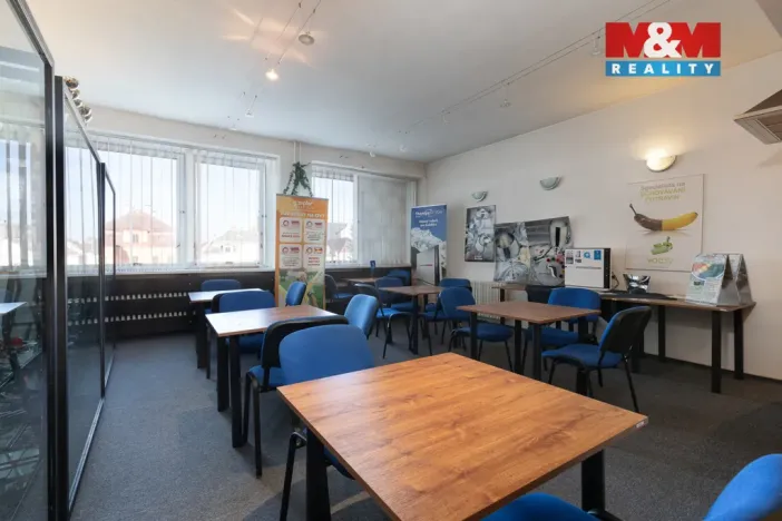 Prodej obchodního prostoru, Bruntál, nám. Míru, 720 m2