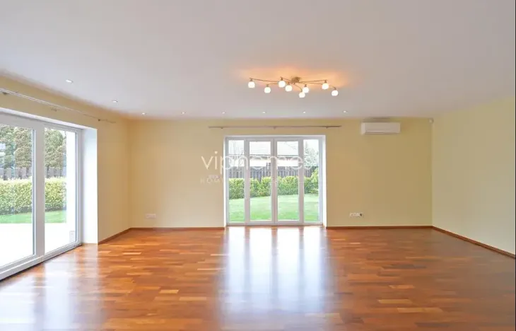 Pronájem vily, Horoměřice, Za Dvorem, 330 m2