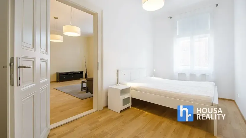 Pronájem bytu 2+kk, Praha - Nové Město, Pod Slovany, 58 m2