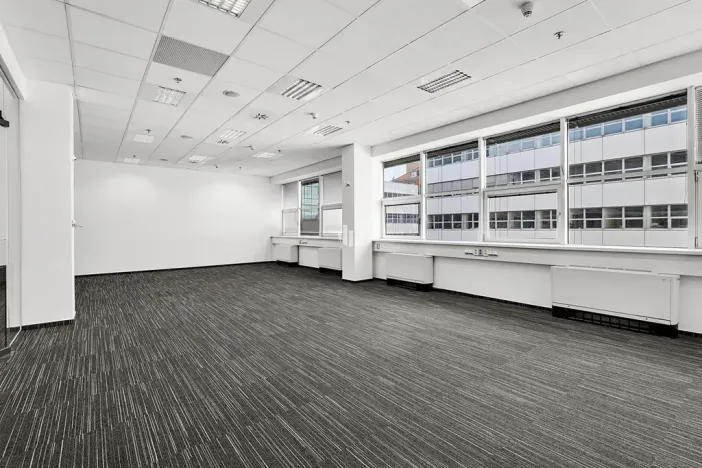 Pronájem kanceláře, Praha - Smíchov, Radlická, 363 m2