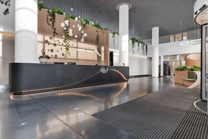 Pronájem kanceláře, Praha - Smíchov, Radlická, 495 m2