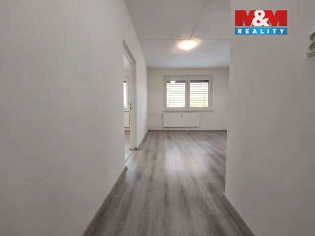 Pronájem bytu 1+1, Klášterec nad Ohří - Miřetice u Klášterce nad Ohří, Dlouhá, 36 m2