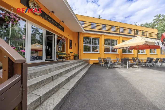 Prodej rodinného domu, Doksy, Pod Borným, 1700 m2