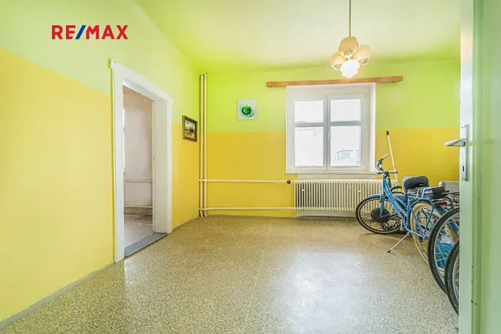 Prodej rodinného domu, Praha - Dolní Počernice, Listopadová, 302 m2