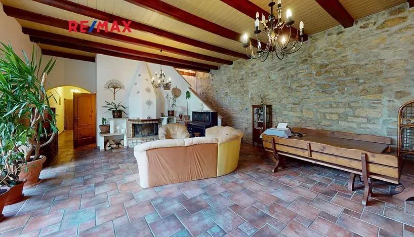 Prodej rodinného domu, Janůvky, 457 m2