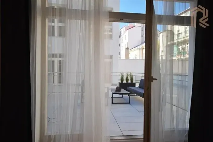 Pronájem bytu 1+kk, Praha - Vinohrady, Záhřebská, 50 m2