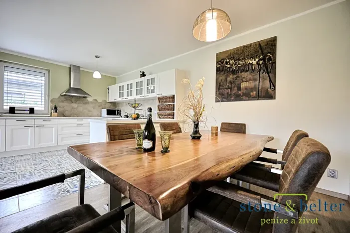 Prodej rodinného domu, Měšice, V lukách, 267 m2