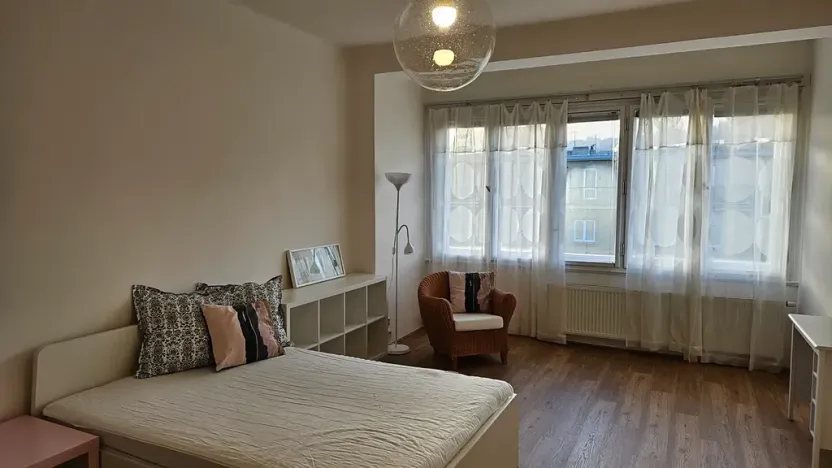 Pronájem bytu 2+1, Praha, Kladenská, 82 m2