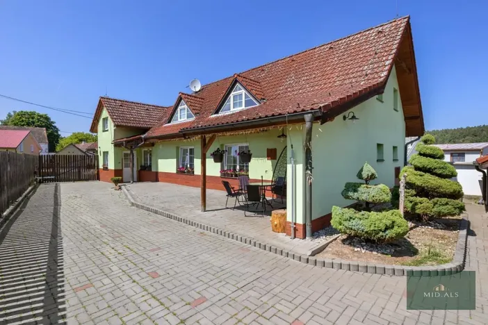 Prodej rodinného domu, Nevřeň, 200 m2