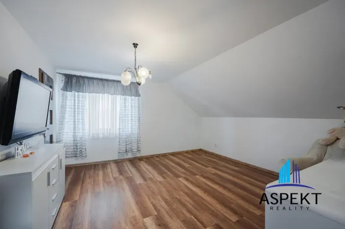 Prodej rodinného domu, Neumětely, V Chaloupkách, 220 m2