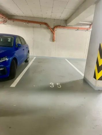 Pronájem garážového stání, Praha - Strašnice, Třebohostická, 14 m2