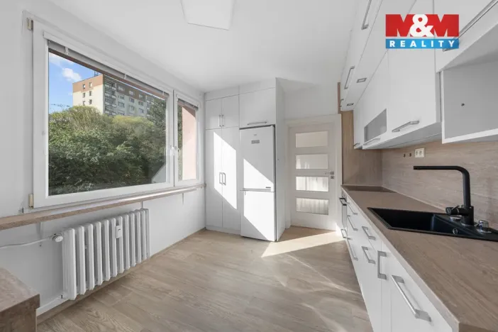 Prodej bytu 3+1, Děčín - Děčín IX-Bynov, Sokolská, 67 m2