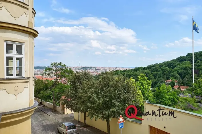 Pronájem kanceláře, Praha - Hradčany, Loretánské náměstí, 26 m2