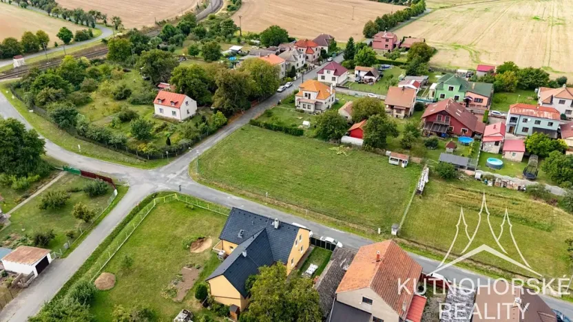 Prodej pozemku pro bydlení, Okřesaneč, 866 m2