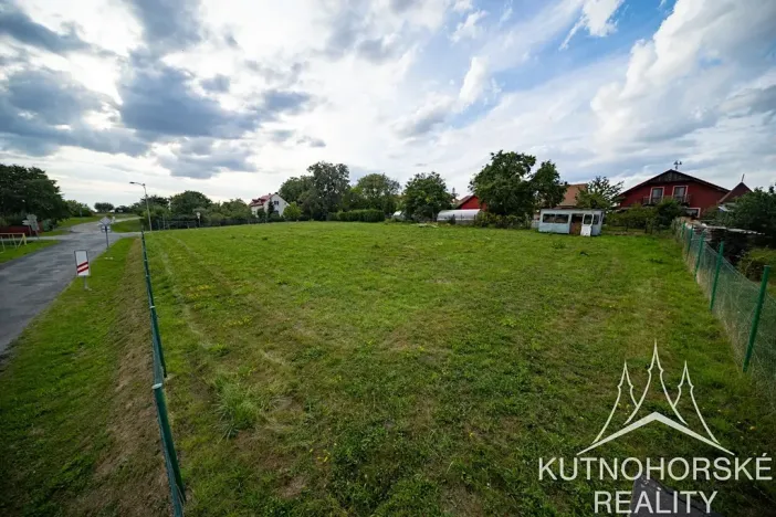 Prodej pozemku pro bydlení, Okřesaneč, 866 m2