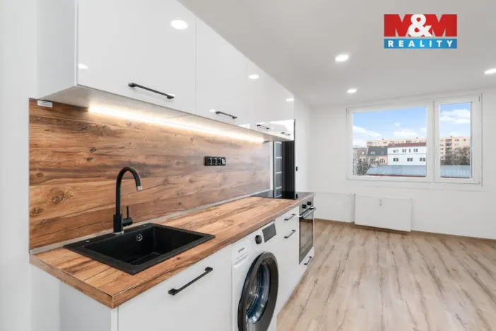 Prodej bytu 3+kk, Teplice, Antala Staška, 63 m2