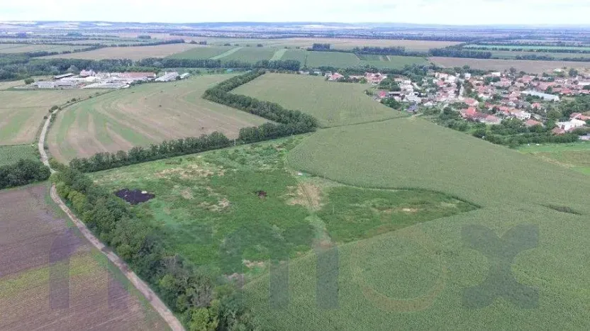 Prodej komerčního pozemku, Troskotovice, 28136 m2