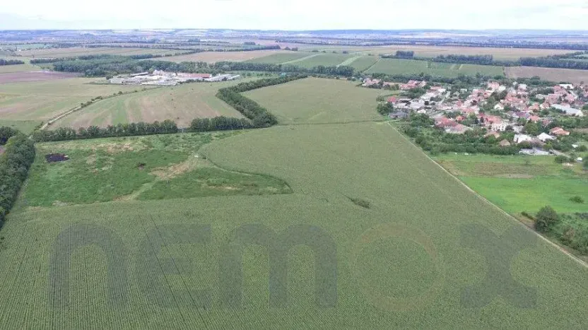 Prodej komerčního pozemku, Troskotovice, 28136 m2