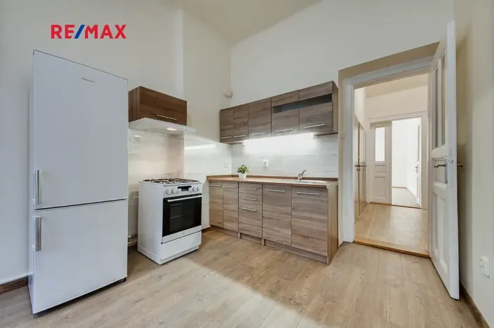Pronájem bytu 2+kk, Praha - Vršovice, 28. pluku, 42 m2