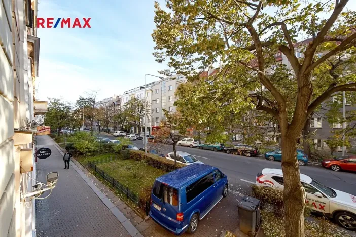 Pronájem bytu 2+kk, Praha - Vršovice, 28. pluku, 42 m2