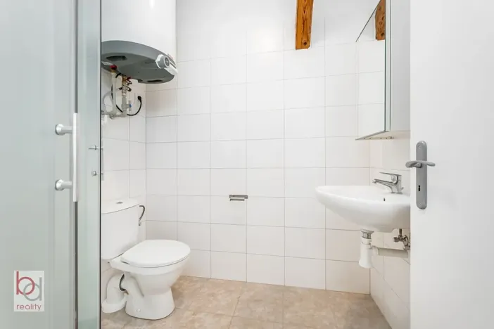 Pronájem bytu 1+kk, České Budějovice, Matice školské, 35 m2