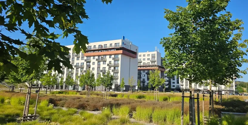 Pronájem garážového stání, Praha - Vysočany, Hindlova, 14 m2