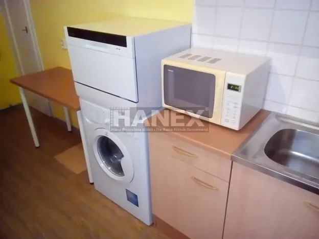 Pronájem bytu 1+1, Praha - Břevnov, Nad Kajetánkou, 38 m2