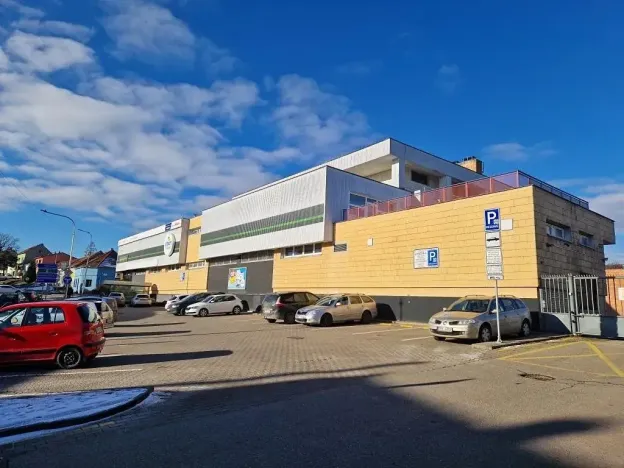 Pronájem kanceláře, Šlapanice, Nádražní, 330 m2