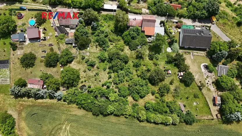Prodej pozemku pro bydlení, Brandýsek, Ve višňovce, 1735 m2