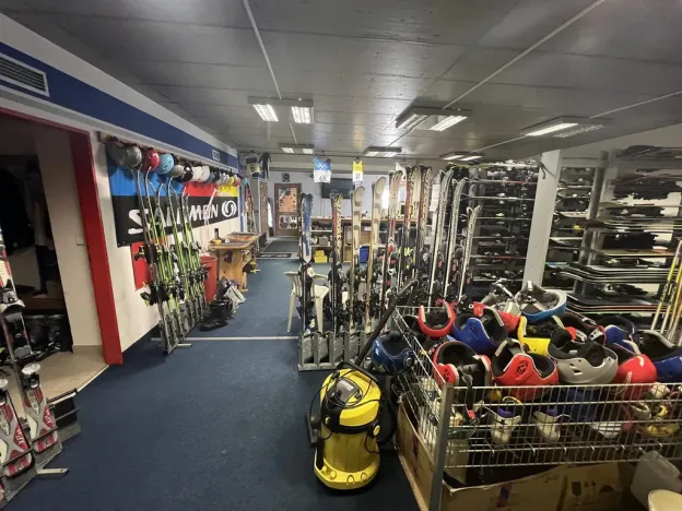 Prodej obchodního prostoru, Harrachov, 145 m2