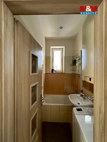 Pronájem bytu 1+kk, Krnov, Březinova, 40 m2