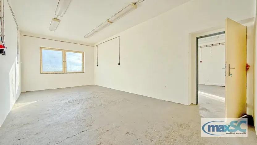 Pronájem skladu, Moravany, 533 m2