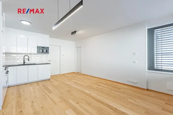 Pronájem bytu 2+kk, Praha - Nusle, Kloboučnická, 58 m2