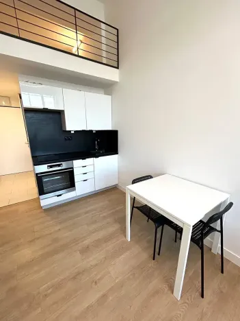 Pronájem bytu 1+kk, Praha - Vysočany, Poděbradská, 29 m2