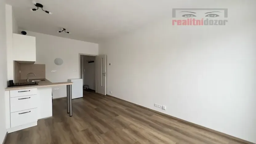 Pronájem bytu 1+kk, Brno, Ondrova, 23 m2