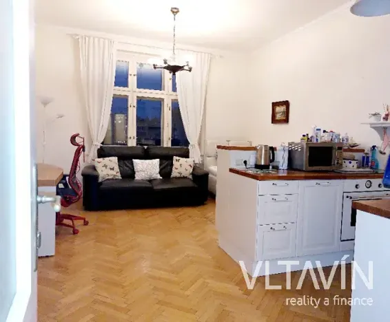 Pronájem bytu 2+kk, Praha - Bubeneč, Jaselská, 48 m2