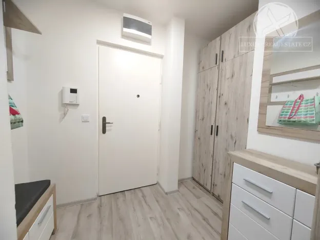 Pronájem bytu 2+kk, Praha - Nové Město, Školská, 27 m2