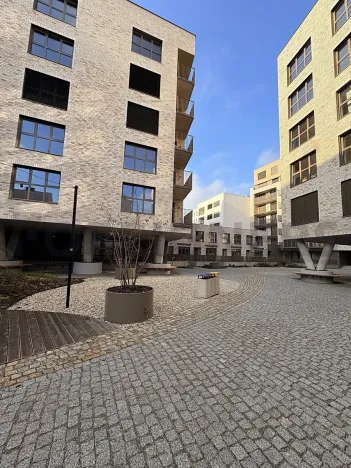 Pronájem bytu 1+kk, Brno, Bratislavská, 35 m2