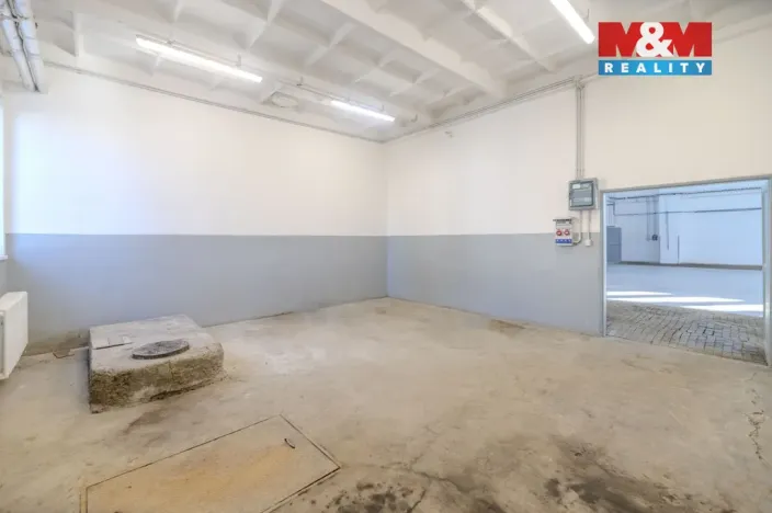 Pronájem výrobních prostor, Uherský Brod, U Korečnice, 1056 m2