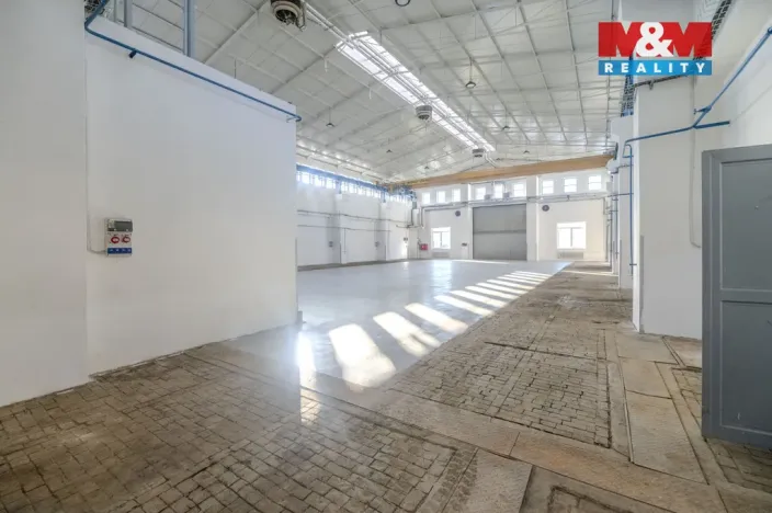 Pronájem výrobních prostor, Uherský Brod, U Korečnice, 1056 m2