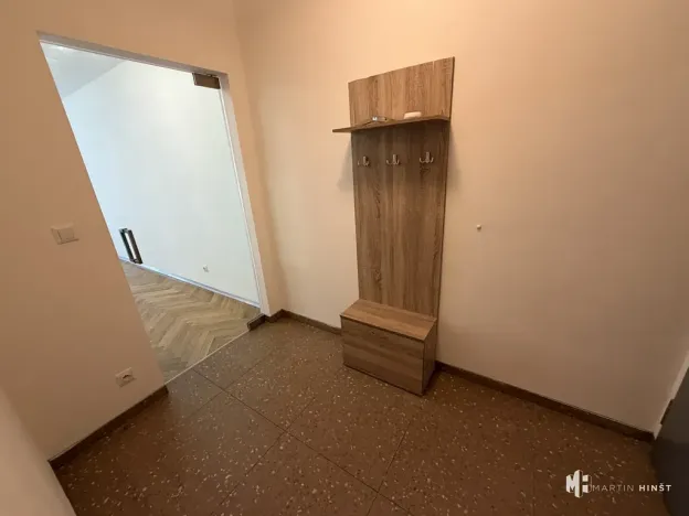 Pronájem bytu 1+kk, Praha - Dolní Měcholupy, Na návsi, 37 m2