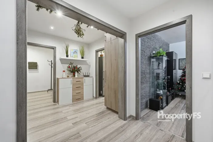 Prodej bytu 4+1, Ústí nad Labem - Bukov, Vinařská, 87 m2