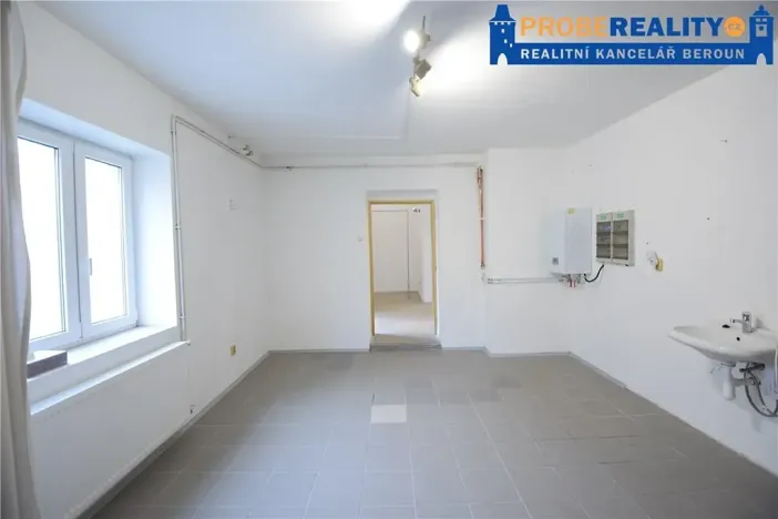 Pronájem obchodního prostoru, Beroun, Havlíčkova, 93 m2