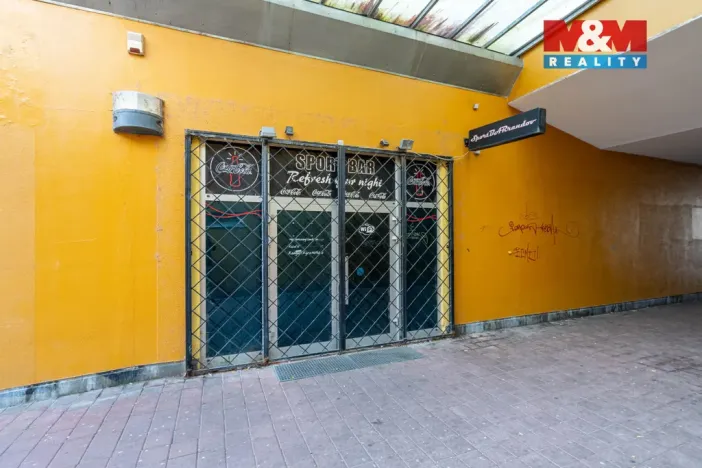 Pronájem obchodního prostoru, Praha, Trnkovo náměstí, 324 m2