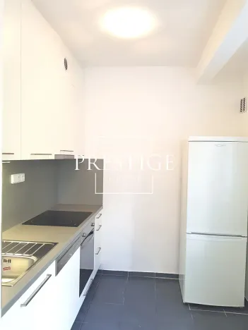 Pronájem bytu 2+kk, Praha - Košíře, Karenova, 40 m2