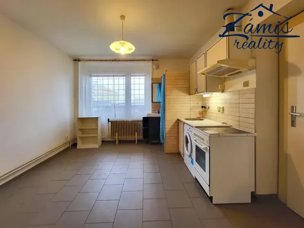 Pronájem bytu 2+kk, Kladno, Ivana Olbrachta, 35 m2