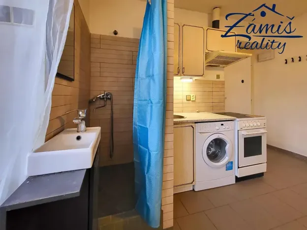 Pronájem bytu 2+kk, Kladno, Ivana Olbrachta, 35 m2