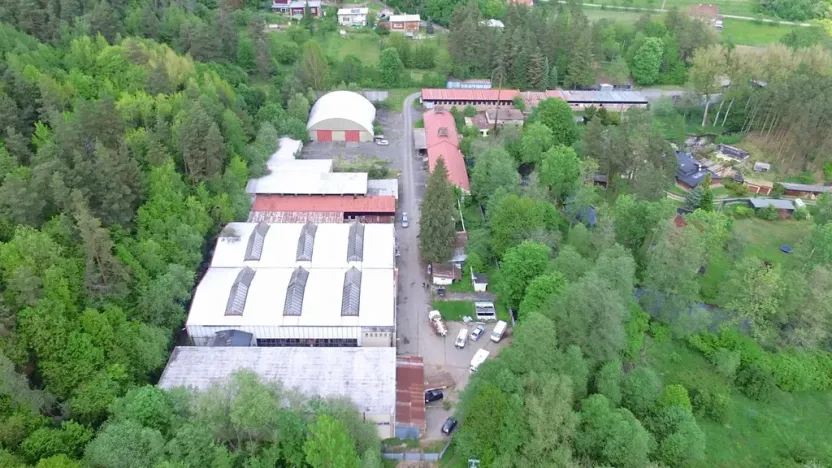 Prodej výrobních prostor, Skryje, 3000 m2