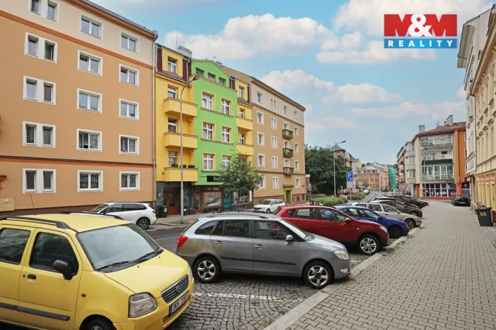 Prodej bytu 2+1, Karlovy Vary - Drahovice, Vítězná, 33 m2