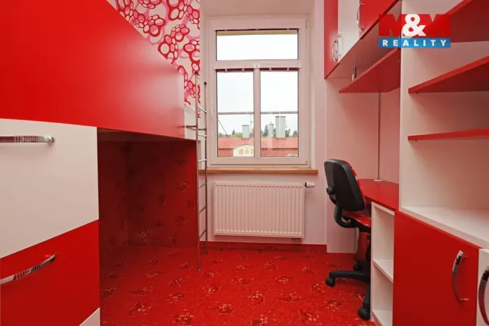 Prodej bytu 2+1, Karlovy Vary - Drahovice, Vítězná, 33 m2